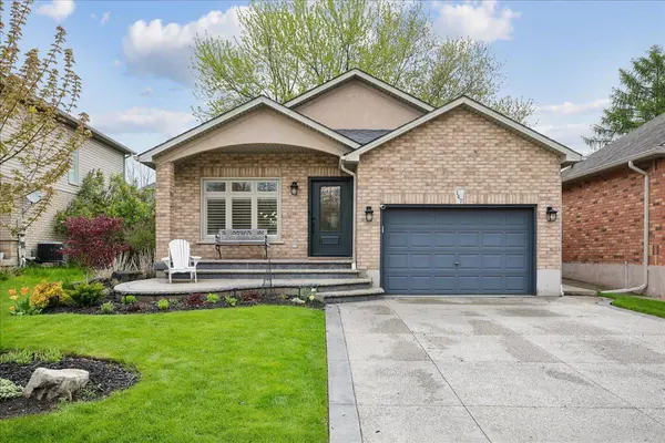 147 Valridge DR, Hamilton, ON L9G 4Y4