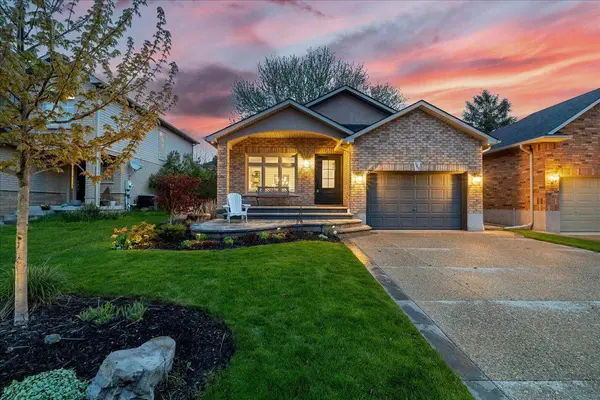 147 Valridge DR, Hamilton, ON L9G 4Y4