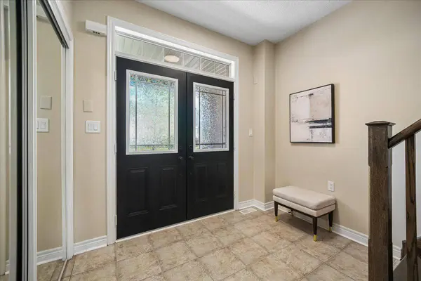 2020 Colonel William Pkwy, Oakville, ON L6M 0L9