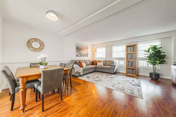 27 Melanie CRES, Hamilton, ON L0R 2H0