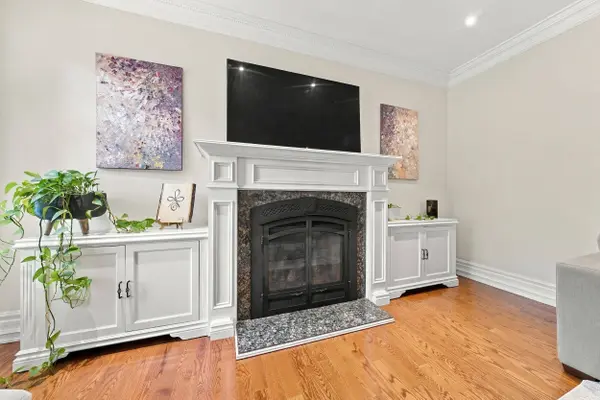 3021 Woodland Park DR, Burlington, ON L7N 1K8