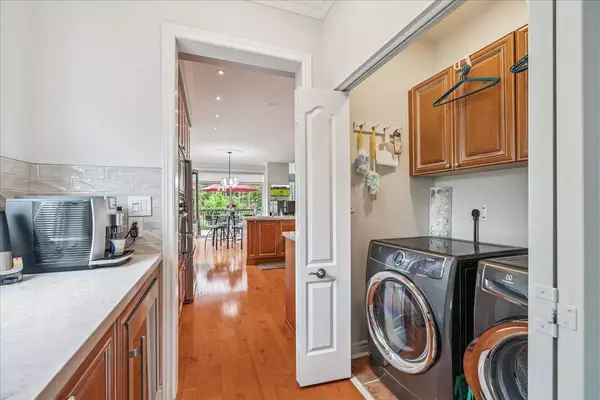 2400 NEYAGAWA BLVD #26, Oakville, ON L6H 7P5