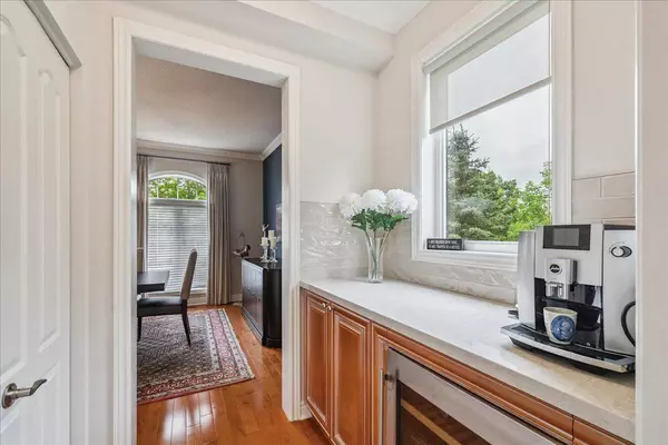 2400 NEYAGAWA BLVD #26, Oakville, ON L6H 7P5