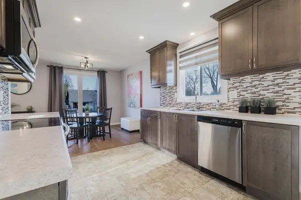 19 Southglen RD, Brant, ON N3R 6Z8