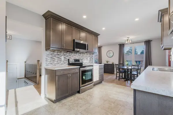 19 Southglen RD, Brant, ON N3R 6Z8