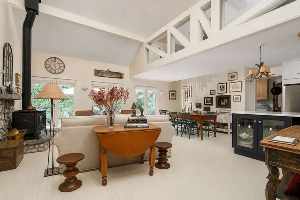 23 Alice ST E, Blue Mountains, ON N0H 2P0