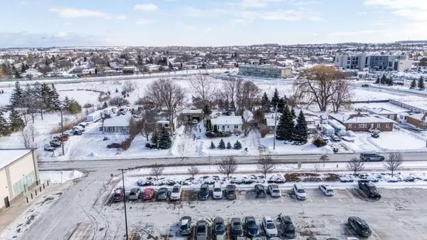202-196 Upper Mount Albion RD, Hamilton, ON L8J 1V4