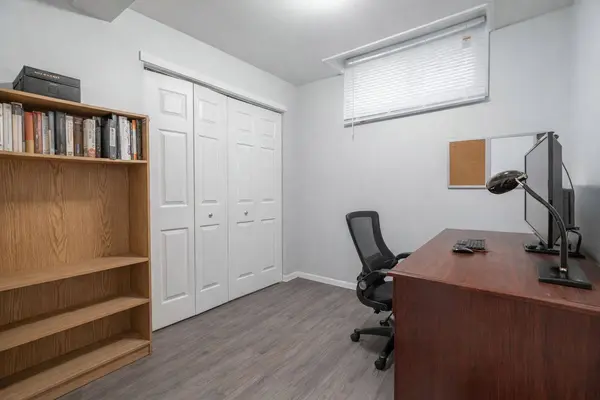 108 Queenston ST, St. Catharines, ON L2R 2Z3