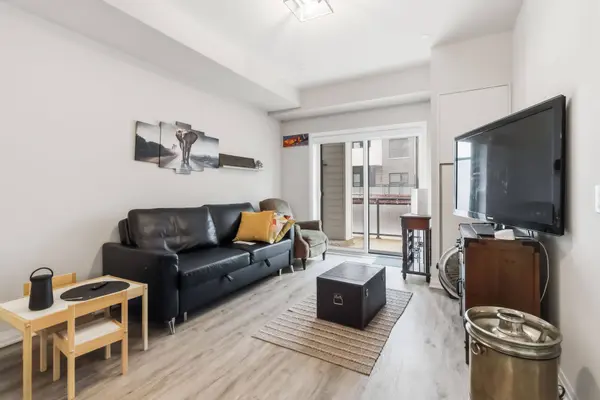 128 Grovewood Common N/A #122, Oakville, ON L6H 0X3