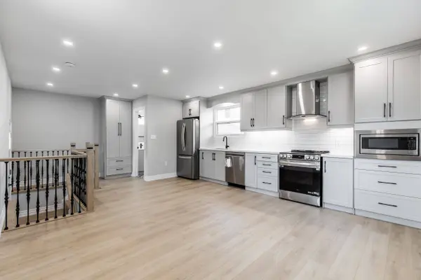 2 Thorndale AVE #C, St. Catharines, ON L2R 6A3