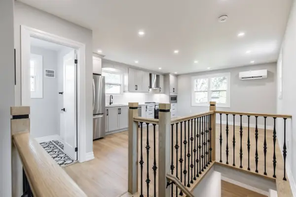 2 Thorndale AVE #C, St. Catharines, ON L2R 6A3