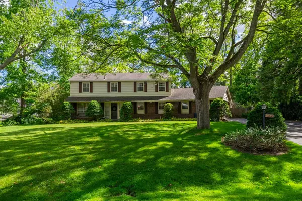 142 Abbey CT, Oakville, ON L6J 4L1