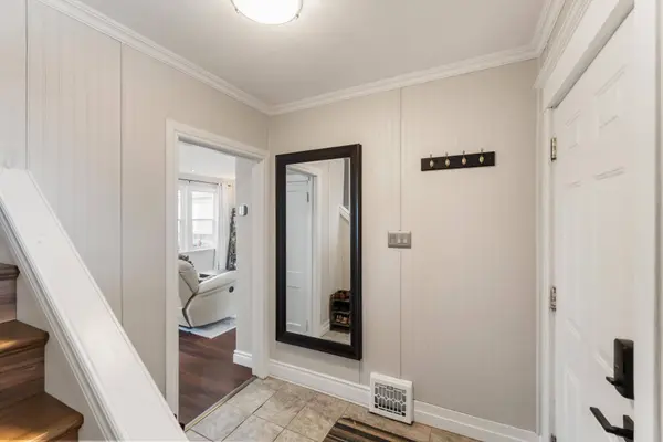 54 Weir ST S, Hamilton, ON L8K 3A4