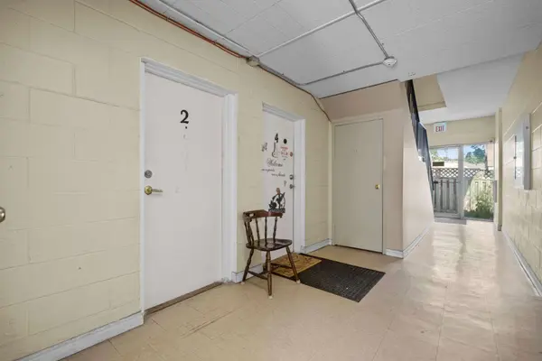 73 Taylor AVE, Chatham-kent, ON N7L 2T7