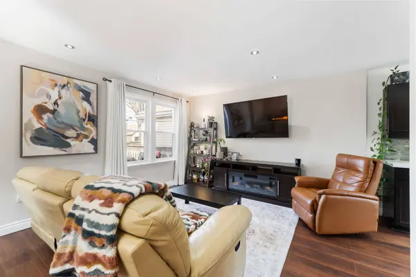 54 Weir ST S, Hamilton, ON L8K 3A4