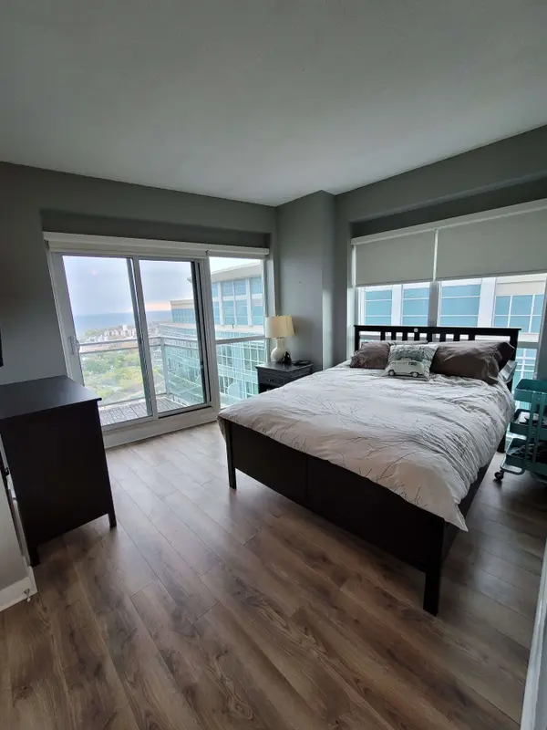 165 Legion RD N #2930, Toronto W06, ON M8Y 0B3