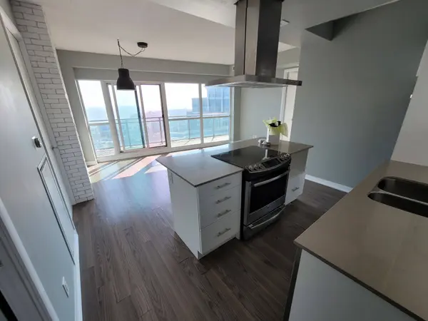 165 Legion RD N #2930, Toronto W06, ON M8Y 0B3