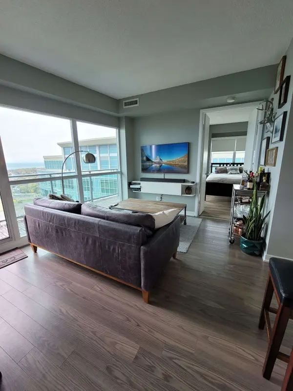 165 Legion RD N #2930, Toronto W06, ON M8Y 0B3