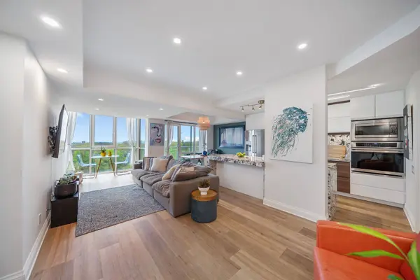 50 Old Mill RD #703, Oakville, ON L6J 7W1