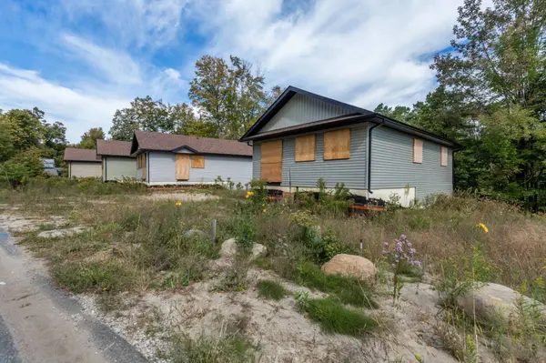 216 Musquash RD, Gravenhurst, ON P1P 1R2