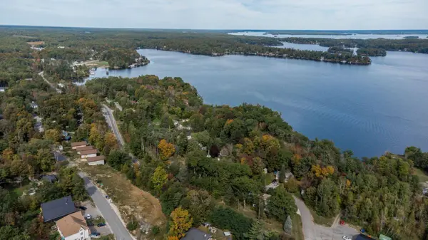 220 Musquash RD, Gravenhurst, ON P1P 1R2