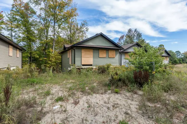 220 Musquash RD, Gravenhurst, ON P1P 1R2