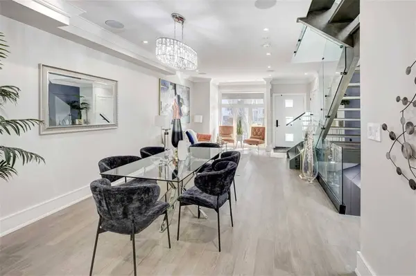 94 Lake CRES, Toronto W06, ON M8V 1W1