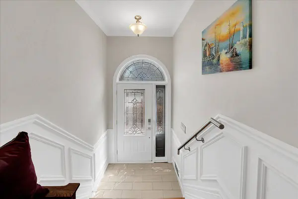 24 Golf View DR, Brampton, ON L6W 1A5