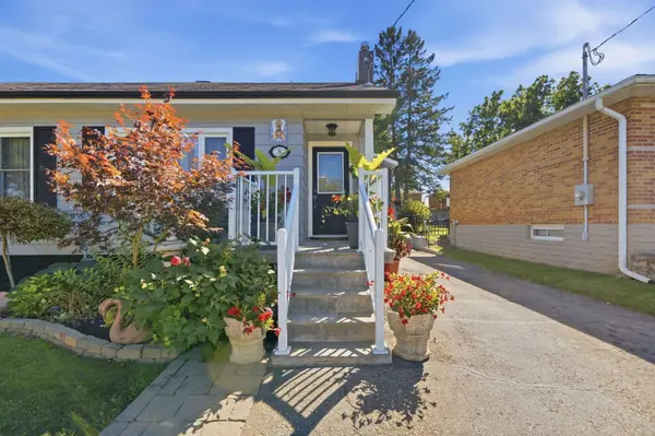 8 Wauchope AVE, Cambridge, ON N1R 1A5