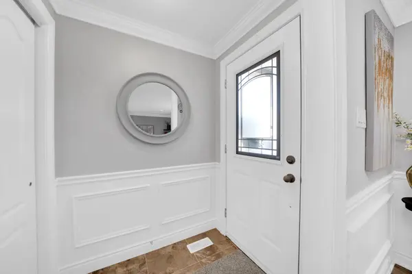 8 Wauchope AVE, Cambridge, ON N1R 1A5