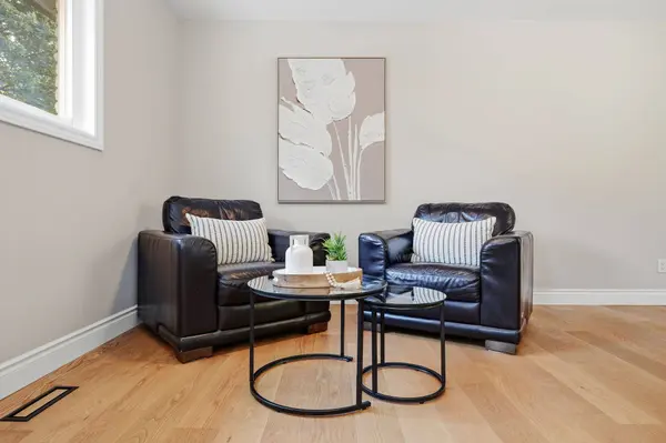 1281 Lakeview DR, Oakville, ON L6H 2N1