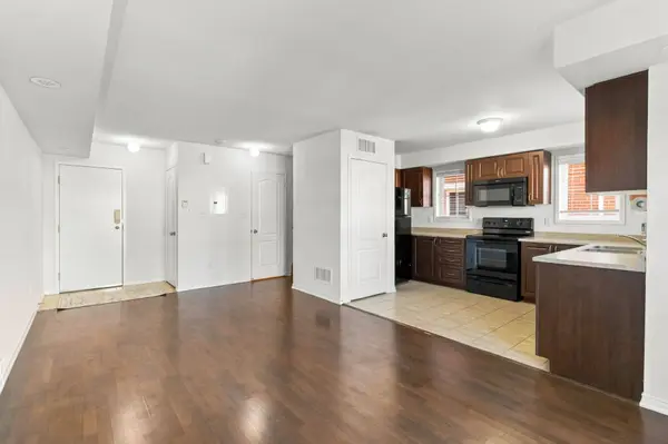 43 Hays BLVD #14, Oakville, ON L6H 3J3