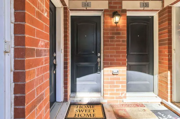 43 Hays BLVD #14, Oakville, ON L6H 3J3
