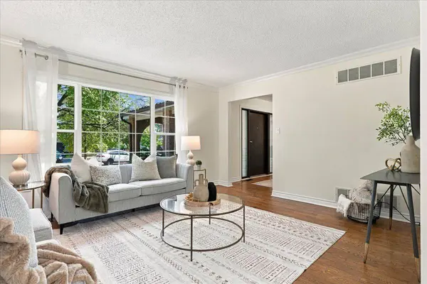 1125 Grand BLVD, Oakville, ON L6H 2X2