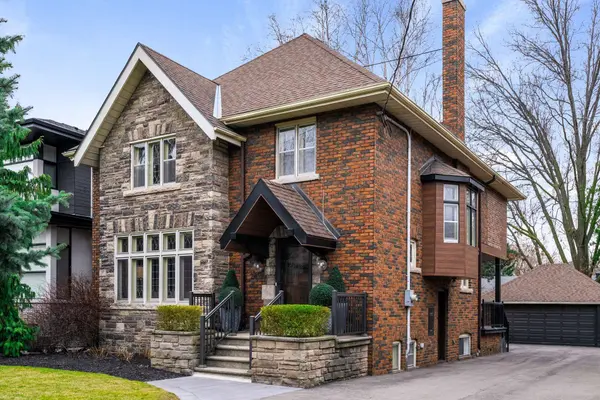 28 Thompson AVE, Toronto W07, ON M8Z 3T3