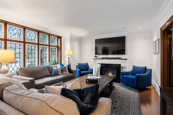 28 Thompson AVE, Toronto W07, ON M8Z 3T3
