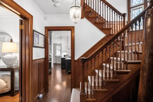 28 Thompson AVE, Toronto W07, ON M8Z 3T3