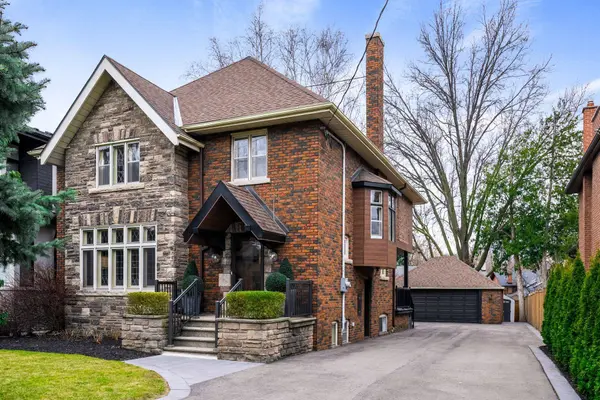 28 Thompson AVE, Toronto W07, ON M8Z 3T3
