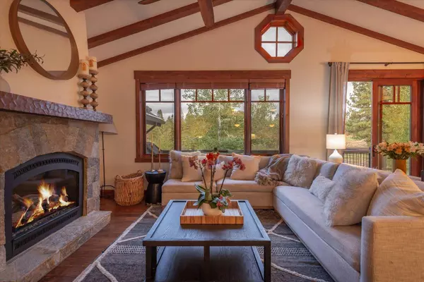 10199 Annies Loop, Truckee, CA 96161