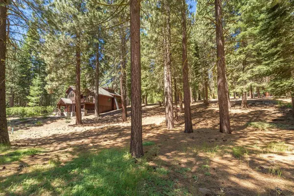 11274 China Camp Road, Truckee, CA 96161