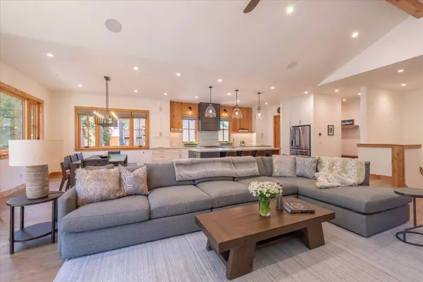 14223 Pathway Avenue, Truckee, CA 96161