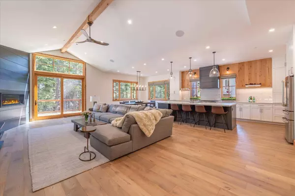 14223 Pathway Avenue, Truckee, CA 96161