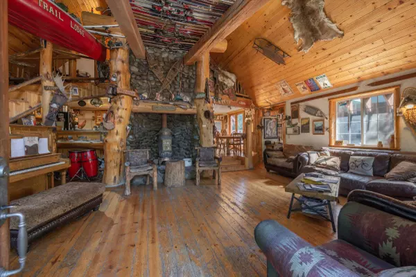 8600 Cold Stream Road, Truckee, CA 96161