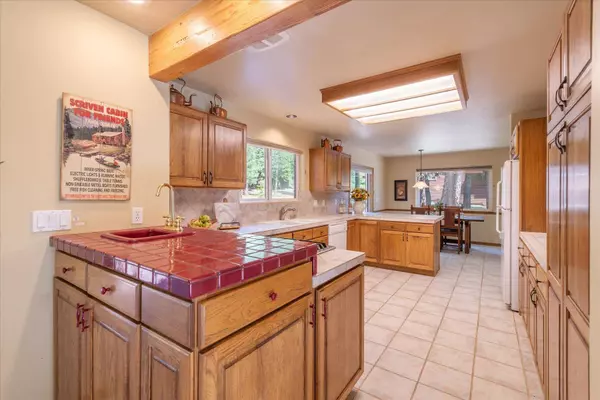 11118 Bolzano Way, Truckee, CA 96161