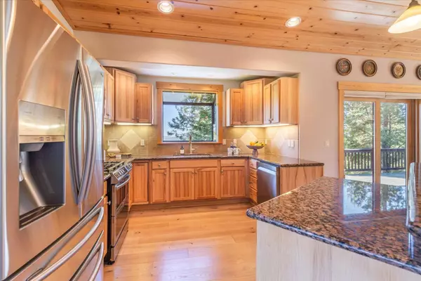 14905 Skislope Way, Truckee, CA 96161