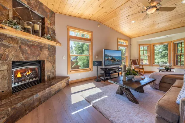 14905 Skislope Way, Truckee, CA 96161