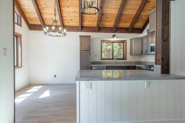 14890 Cavalier Rise, Truckee, CA 96161