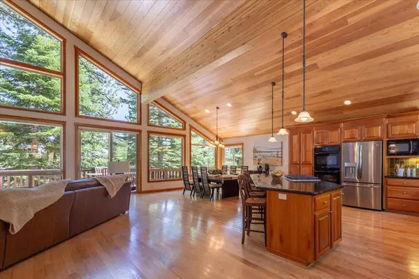 11685 Saint Bernard Drive, Truckee, CA 96161