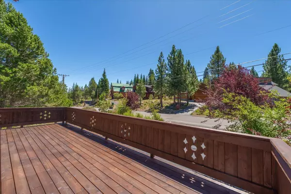 14750 Slalom Way, Truckee, CA 96161