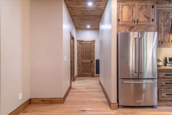 11024 Parkland Drive, Truckee, CA 96161